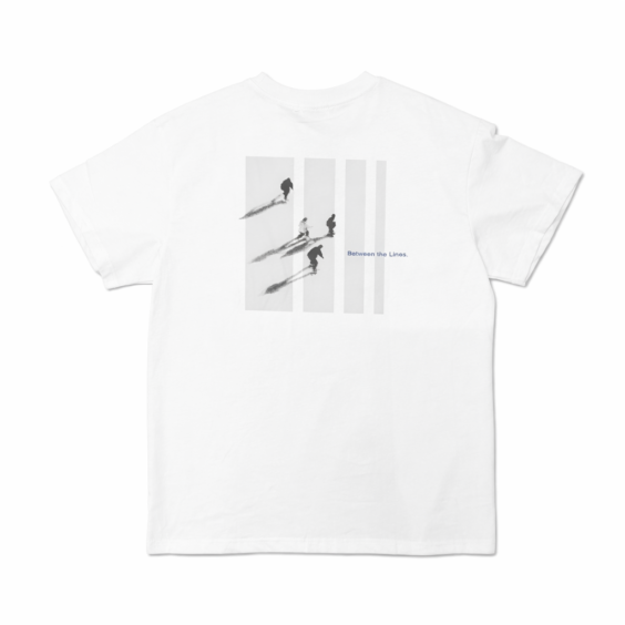 Tee - between the lines